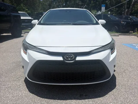 More photos of 2020 Toyota Corolla LE at Evo Motors, FL