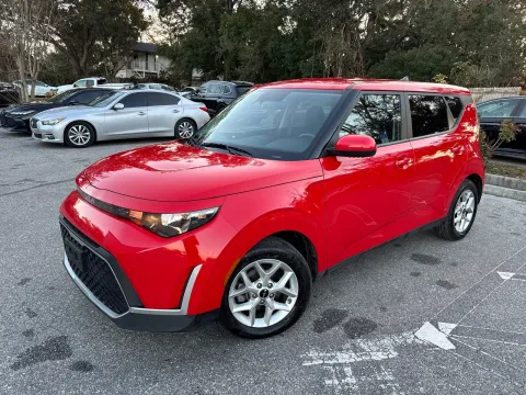 Photos of 2023 Kia Soul LX for sale in Seffner, FL at Evo Motors