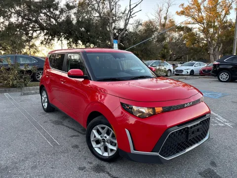 More photos of 2023 Kia Soul LX at Evo Motors, FL