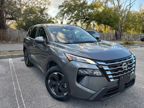 More photos of 2025 Nissan Rogue SV AWD at Evo Motors, FL