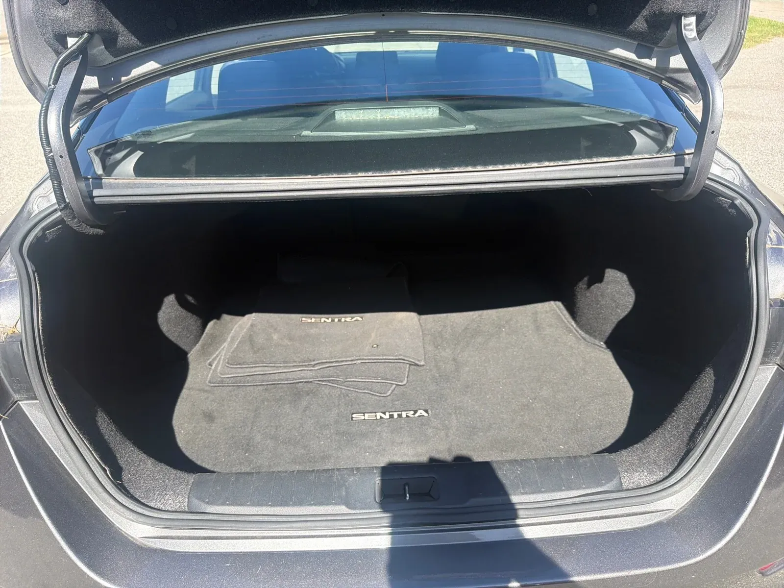 2021 Nissan Sentra SR - Photo 16