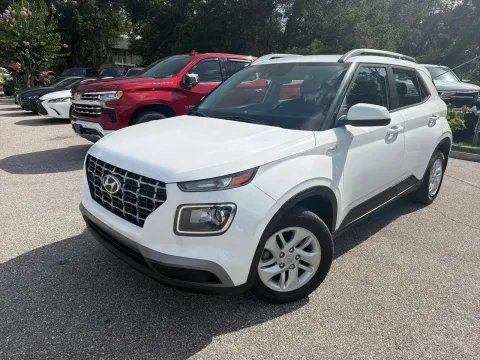 Photos of 2020 Hyundai Venue SEL for sale in Seffner, FL at Evo Motors