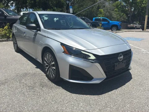 More photos of 2024 Nissan Altima 2.5 SV at Evo Motors, FL