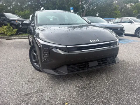 More photos of 2025 Kia K4 LXS at Evo Motors, FL