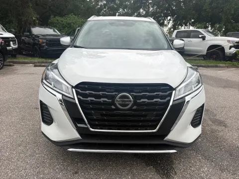 More photos of 2021 Nissan Kicks SV at Evo Motors, FL