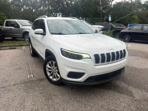 More photos of 2021 Jeep Cherokee Latitude at Evo Motors, FL