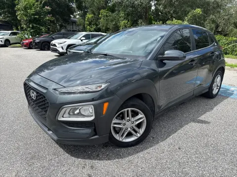 Photos of 2021 Hyundai Kona SE for sale in Seffner, FL at Evo Motors
