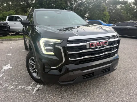 More photos of 2025 GMC Terrain FWD Elevation at Evo Motors, FL