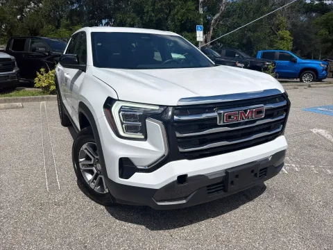 More photos of 2025 GMC Terrain FWD Elevation at Evo Motors, FL