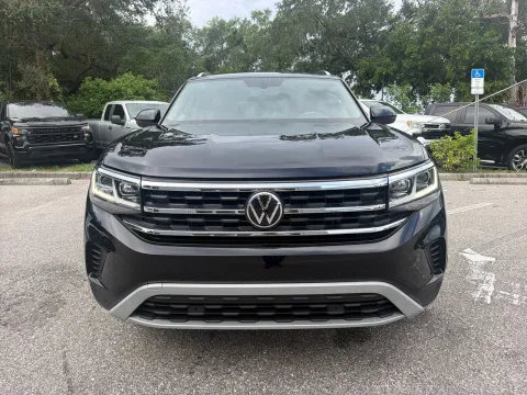 More photos of 2023 Volkswagen Atlas Cross Sport 2.0T SE w/Technology at Evo Motors, FL