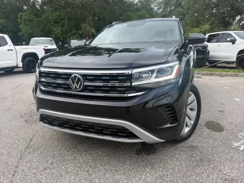 Another view of 2023 Volkswagen Atlas Cross Sport 2.0T SE w/Technology for sale in Seffner, FL at Evo Motors