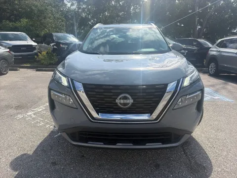 More photos of 2023 Nissan Rogue SL at Evo Motors, FL
