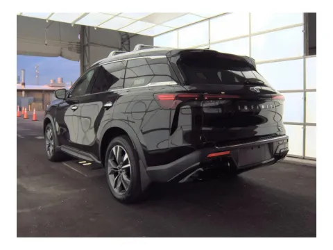 More photos of 2024 INFINITI QX60 LUXE at Evo Motors, FL