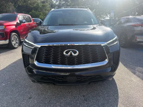 More photos of 2024 INFINITI QX60 LUXE at Evo Motors, FL