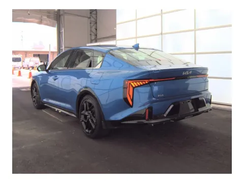 More photos of 2025 Kia K4 GT-Line Turbo TECHNOLOGY PACKAGE at Evo Motors, FL