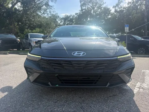 More photos of 2024 Hyundai Elantra SEL at Evo Motors, FL