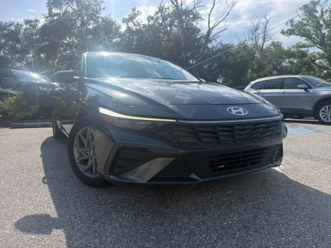 More photos of 2024 Hyundai Elantra SEL at Evo Motors, FL