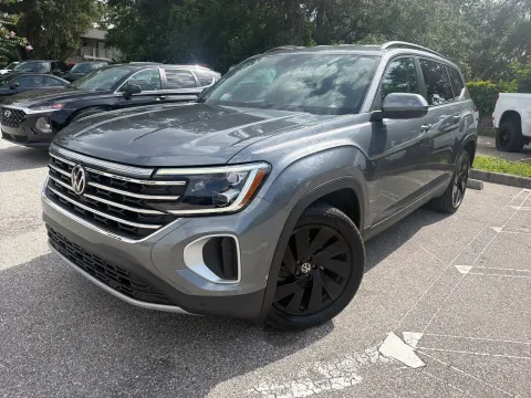 Photos of 2024 Volkswagen Atlas 2.0T SE w/Technology for sale in Seffner, FL at Evo Motors