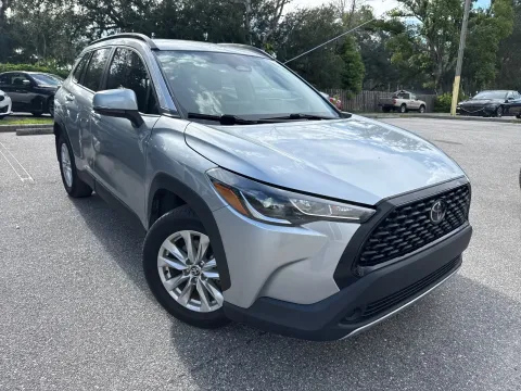 More photos of 2024 Toyota Corolla Cross LE at Evo Motors, FL