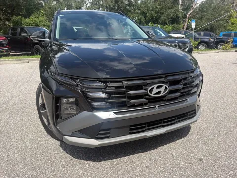 More photos of 2025 Hyundai Tucson SEL Convenience at Evo Motors, FL