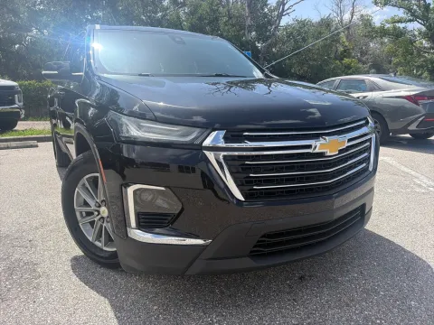 More photos of 2023 Chevrolet Traverse LT Cloth at Evo Motors, FL