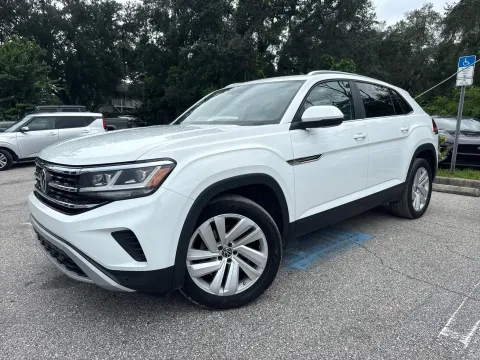 Another view of 2023 Volkswagen Atlas Cross Sport 3.6L V6 SE w/Technology for sale in Seffner, FL at Evo Motors