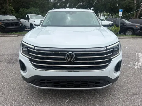 More photos of 2025 Volkswagen Atlas 2.0T SE w/Technology at Evo Motors, FL