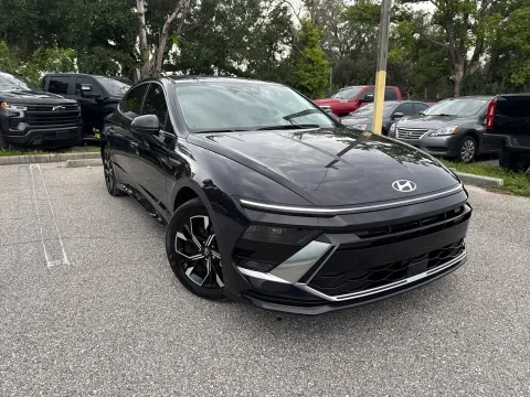 More photos of 2025 Hyundai Sonata SEL at Evo Motors, FL