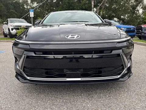 More photos of 2025 Hyundai Sonata SEL at Evo Motors, FL