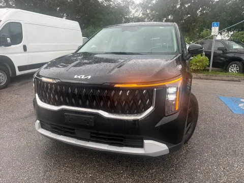 Another view of 2025 Kia Carnival LXS for sale in Seffner, FL at Evo Motors