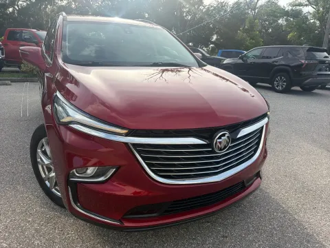 More photos of 2023 Buick Enclave Premium at Evo Motors, FL