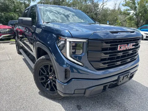 More photos of 2023 GMC Sierra 1500 Pro Crew Cab 4X4 GRAPHITE EDITION at Evo Motors, FL