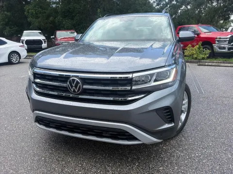 Another view of 2023 Volkswagen Atlas 3.6L V6 SE w/Technology for sale in Seffner, FL at Evo Motors