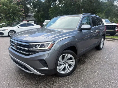 Photos of 2023 Volkswagen Atlas 3.6L V6 SE w/Technology for sale in Seffner, FL at Evo Motors