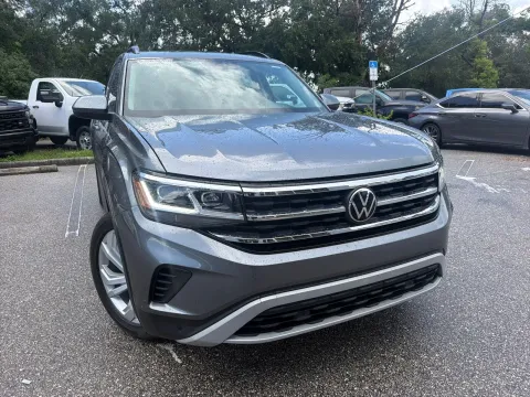 More photos of 2023 Volkswagen Atlas 3.6L V6 SE w/Technology at Evo Motors, FL