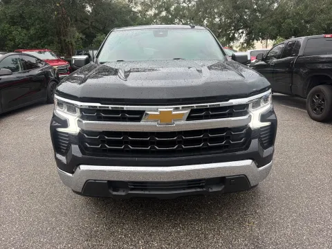 More photos of 2023 Chevrolet Silverado 1500 LT Crew Cab Diesel w/LEATHER & WHEELS at Evo Motors, FL