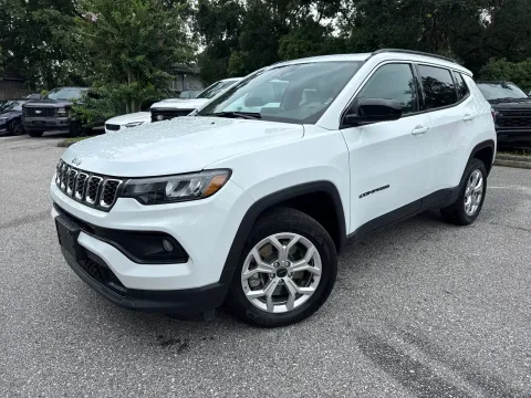 Photos of 2025 Jeep Compass Latitude for sale in Seffner, FL at Evo Motors