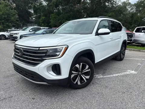 Photos of 2024 Volkswagen Atlas 2.0T SE for sale in Seffner, FL at Evo Motors