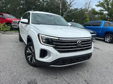 More photos of 2024 Volkswagen Atlas 2.0T SE at Evo Motors, FL