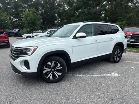 More photos of 2024 Volkswagen Atlas 2.0T SE at Evo Motors, FL