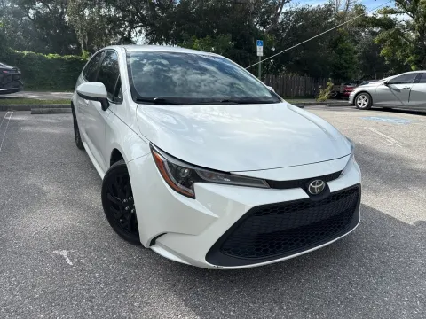 More photos of 2021 Toyota Corolla LE at Evo Motors, FL