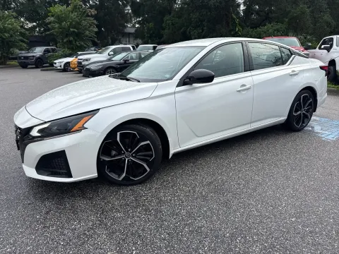 Another view of 2024 Nissan Altima 2.5 SR for sale in Seffner, FL at Evo Motors