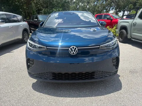More photos of 2023 Volkswagen ID.4 Pro at Evo Motors, FL