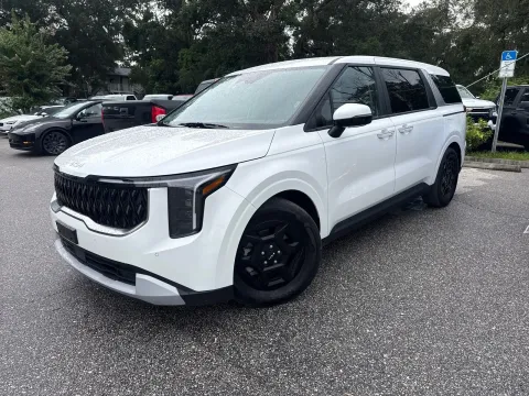 Photos of 2025 Kia Carnival LXS for sale in Seffner, FL at Evo Motors