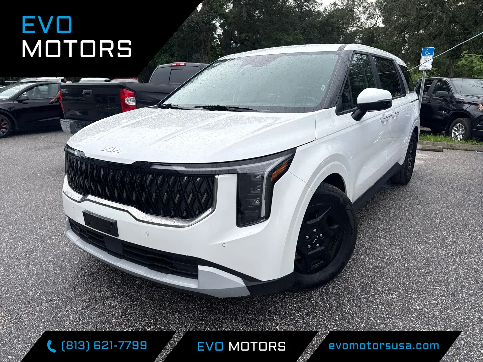White 2025 Kia Carnival LXS for sale in Seffner, FL