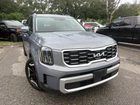 More photos of 2025 Kia Telluride S at Evo Motors, FL