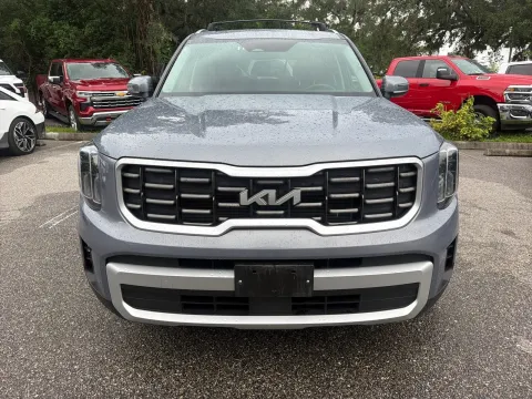 More photos of 2025 Kia Telluride S at Evo Motors, FL