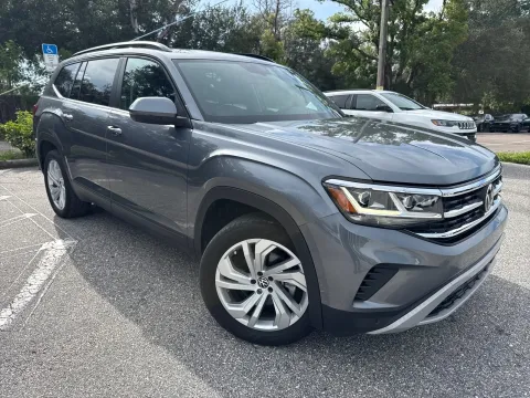 More photos of 2023 Volkswagen Atlas 2.0T SE w/Technology & PANORAMIC SUNROOF at Evo Motors, FL