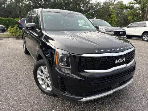 More photos of 2022 Kia Telluride LX at Evo Motors, FL