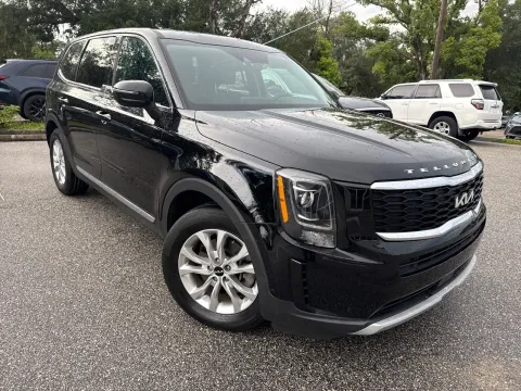 More photos of 2022 Kia Telluride LX at Evo Motors, FL